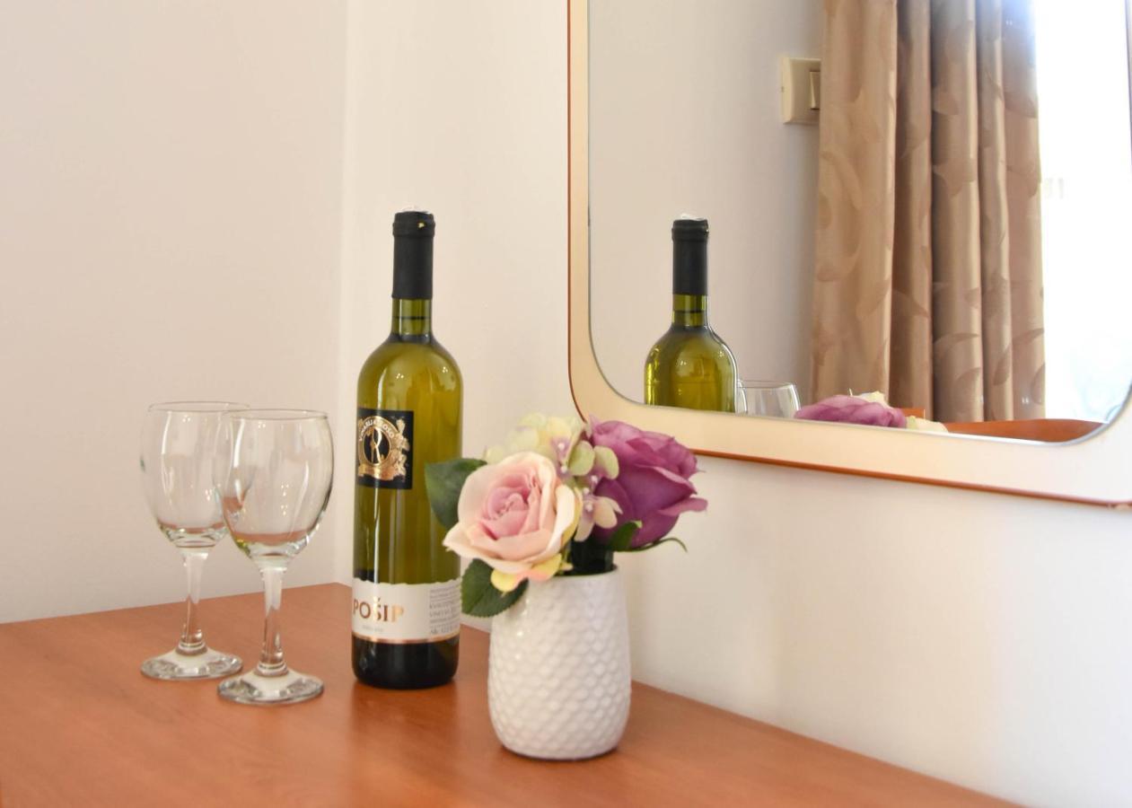 Hotel Adria คาชเตลา ภายนอก รูปภาพ